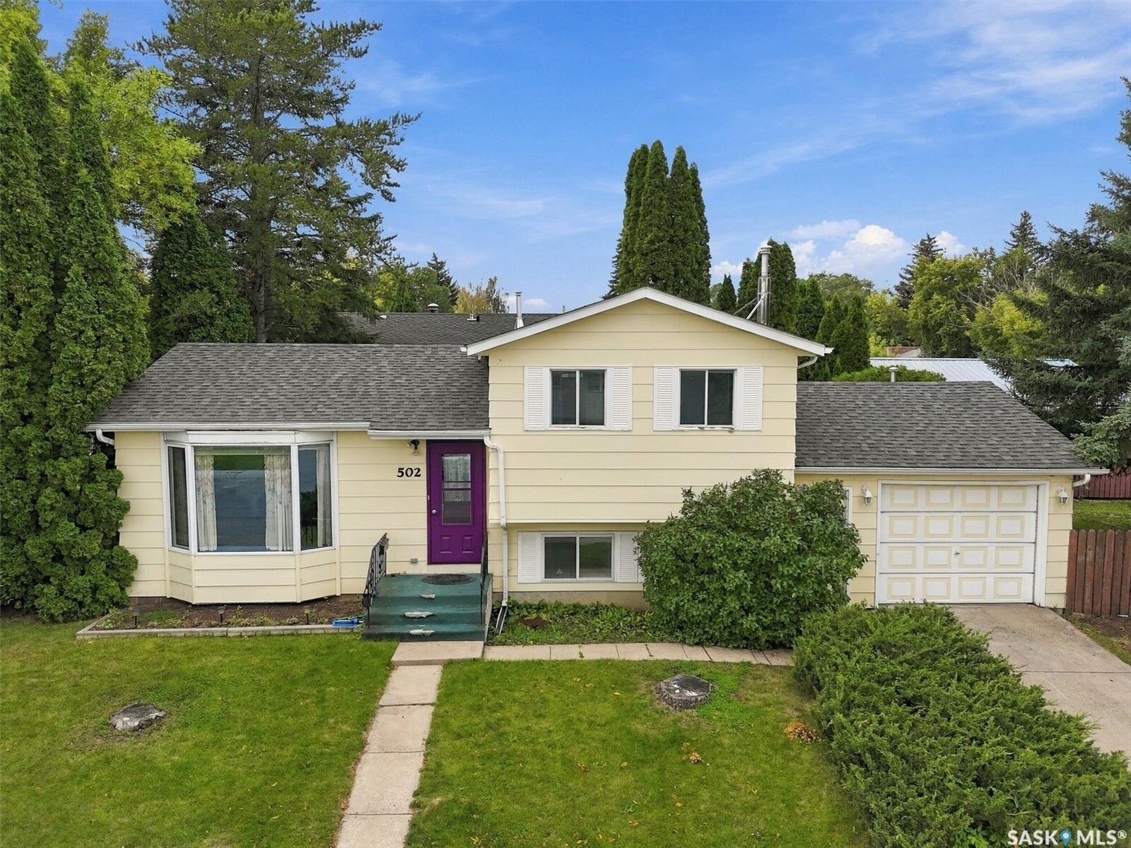 Property Photo:  502 Michener Way  SK S7L 5V4 