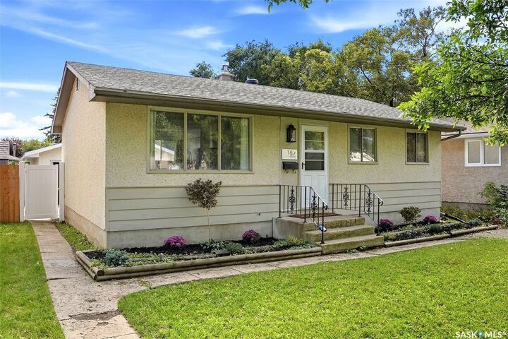 Property Photo:  187 Read Avenue  SK S4T 6R3 