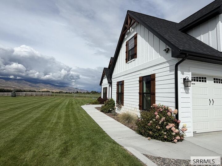 Property Photo:  25 Northern Lights Road  ID 83467 