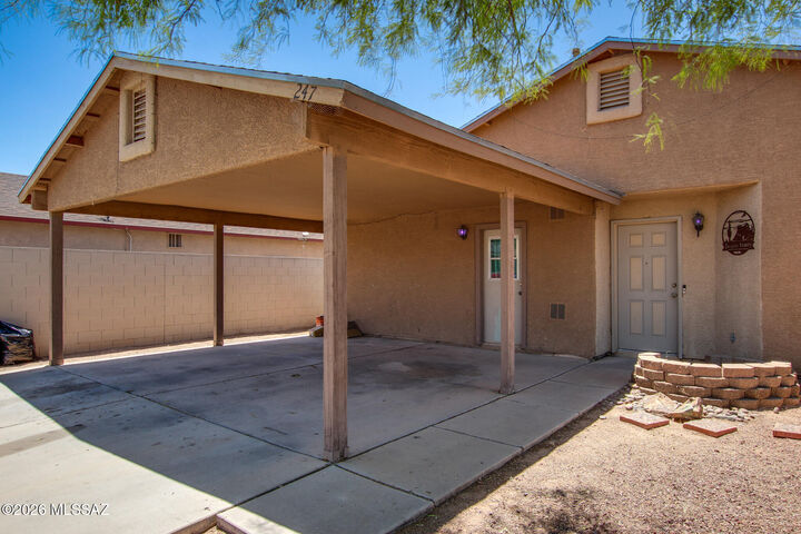 Property Photo: 247 W Placita Casas Bonitas AZ 85706