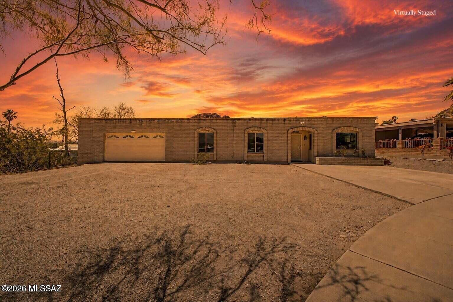 Property Photo: 3225 W Dakota Street AZ 85746