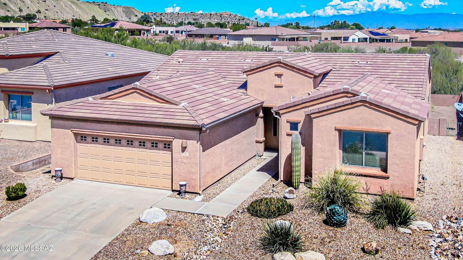 Property Photo:  986 W Bosch Drive  AZ 85614 