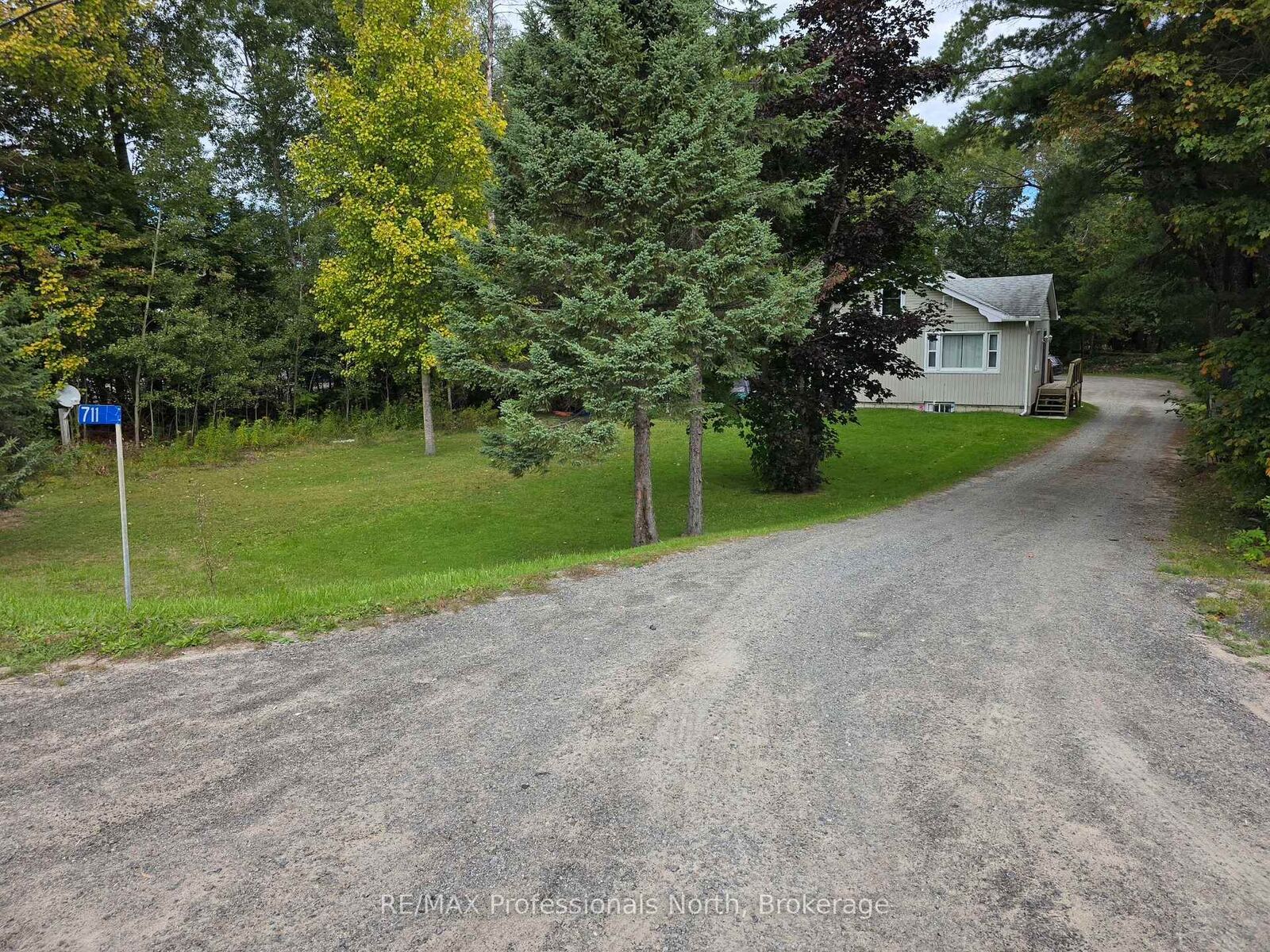Property Photo:  711 Muskoka 3 Road N  ON P1H 1E1 