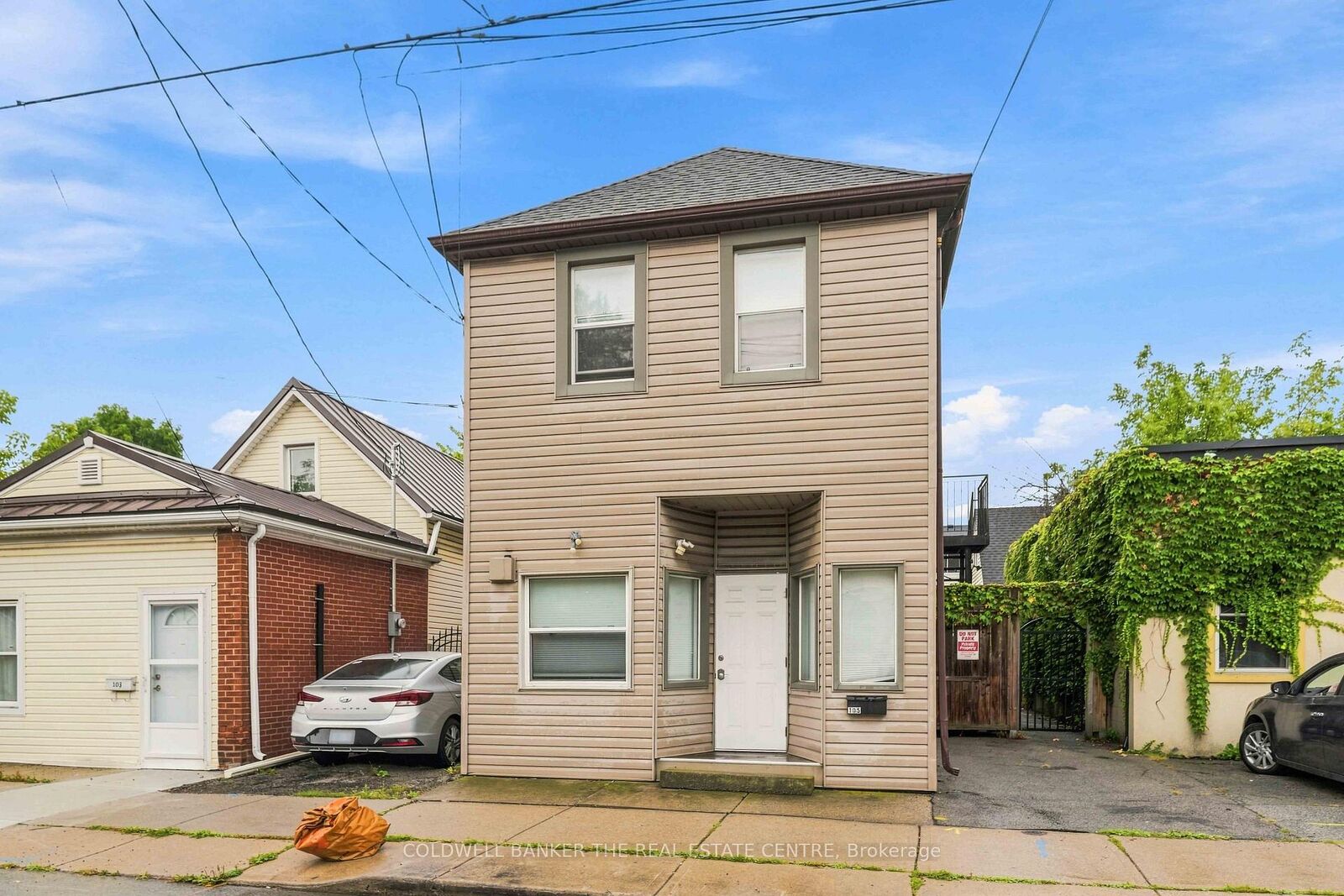 Property Photo:  105 Emerson Street  ON L8S 2X5 