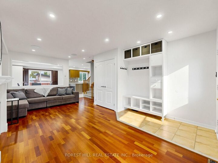 Property Photo:  8 Bullrush Drive  ON L4H 2V9 
