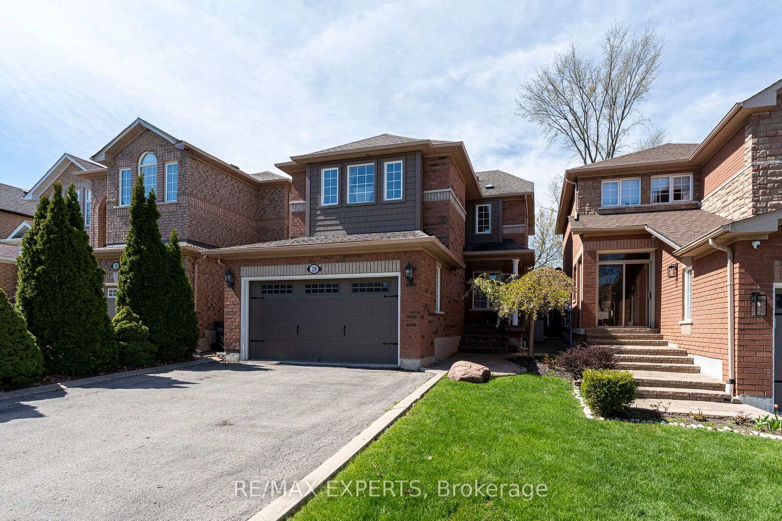 Property Photo:  28 Crestridge Drive  ON L7E 2T7 