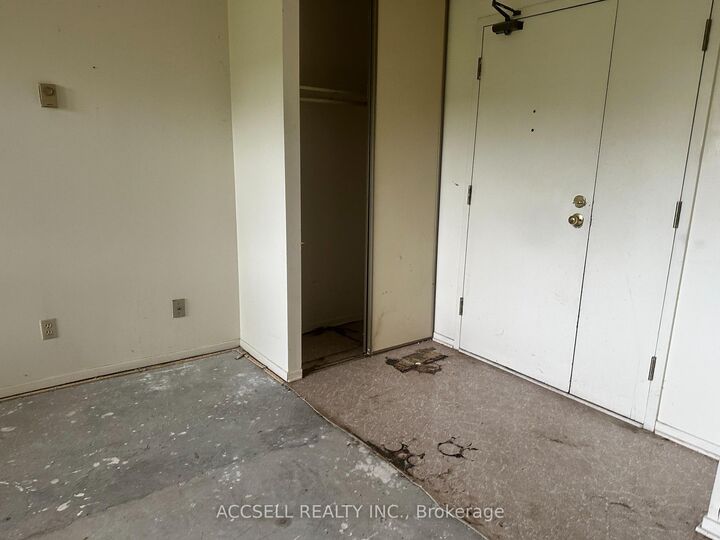 Property Photo:  191 Parkdale Avenue 106  ON K1Y 1E8 