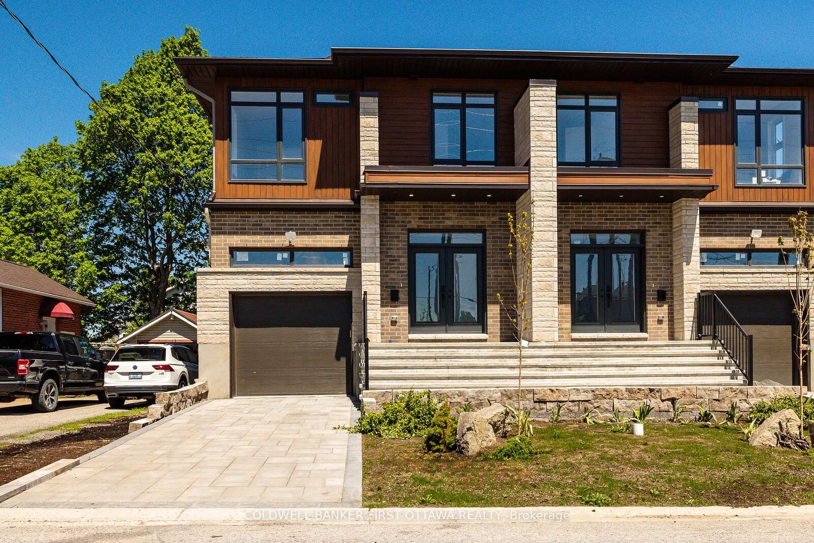 Property Photo: 31 Francis Street ON K7C 2J5