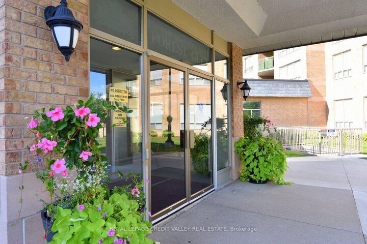 Property Photo:  8111 Forest Glen Drive S 430  ON L2H 2Y7 