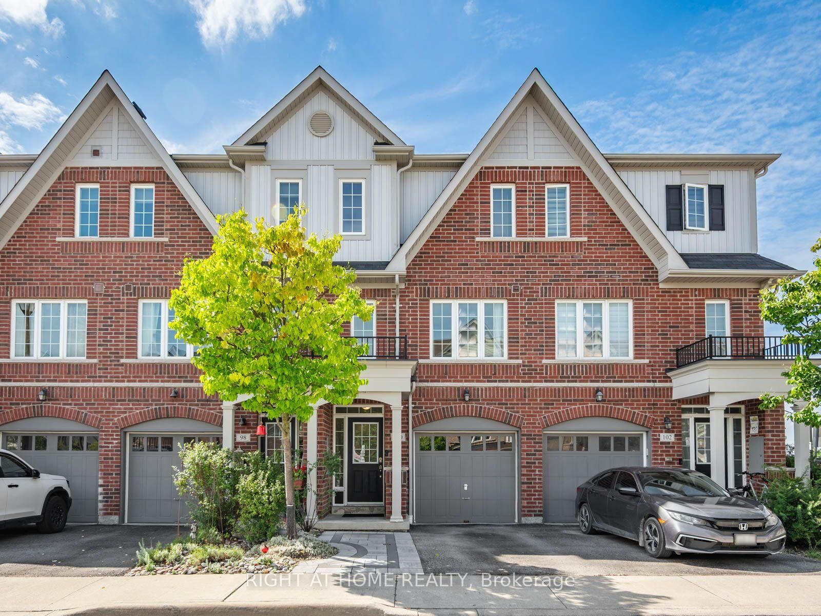 Property Photo:  100 Magpie Way  ON L1N 0K5 