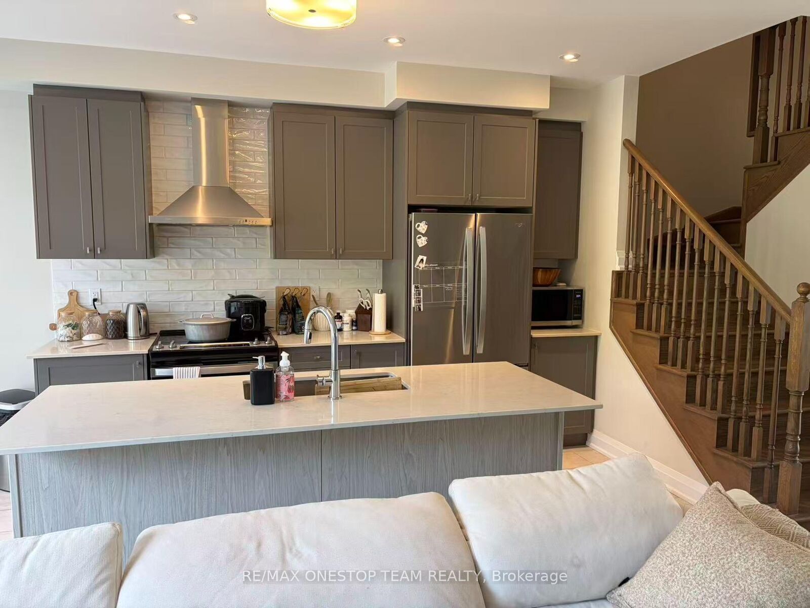 Property Photo:  2833 Albatross Way  ON L1X 0P6 