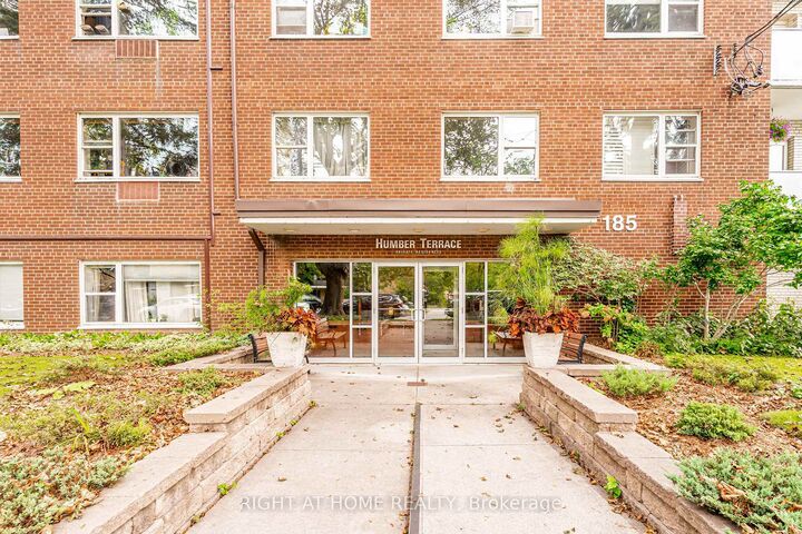 Property Photo:  185 Stephen Drive 406  ON M8Y 3N5 