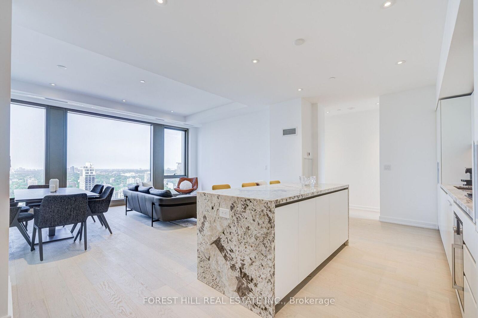 Property Photo: 1315 Bay Street 2202 ON M5R 0E4