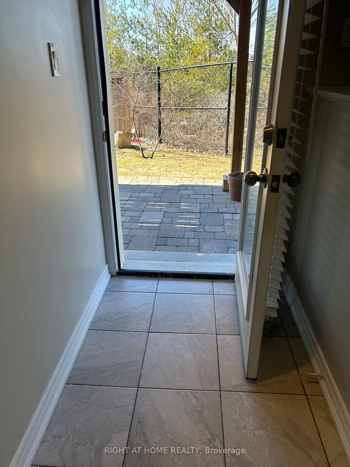 Property Photo:  