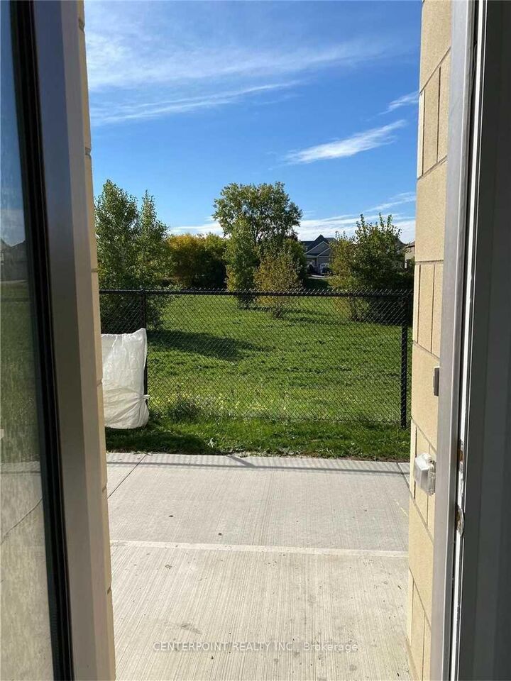 Property Photo:  8 McClarys Way  ON L3R 9S3 