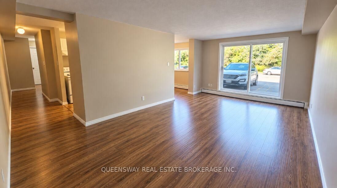 Property Photo:  689 Barber Avenue 5  ON N4W 1S4 