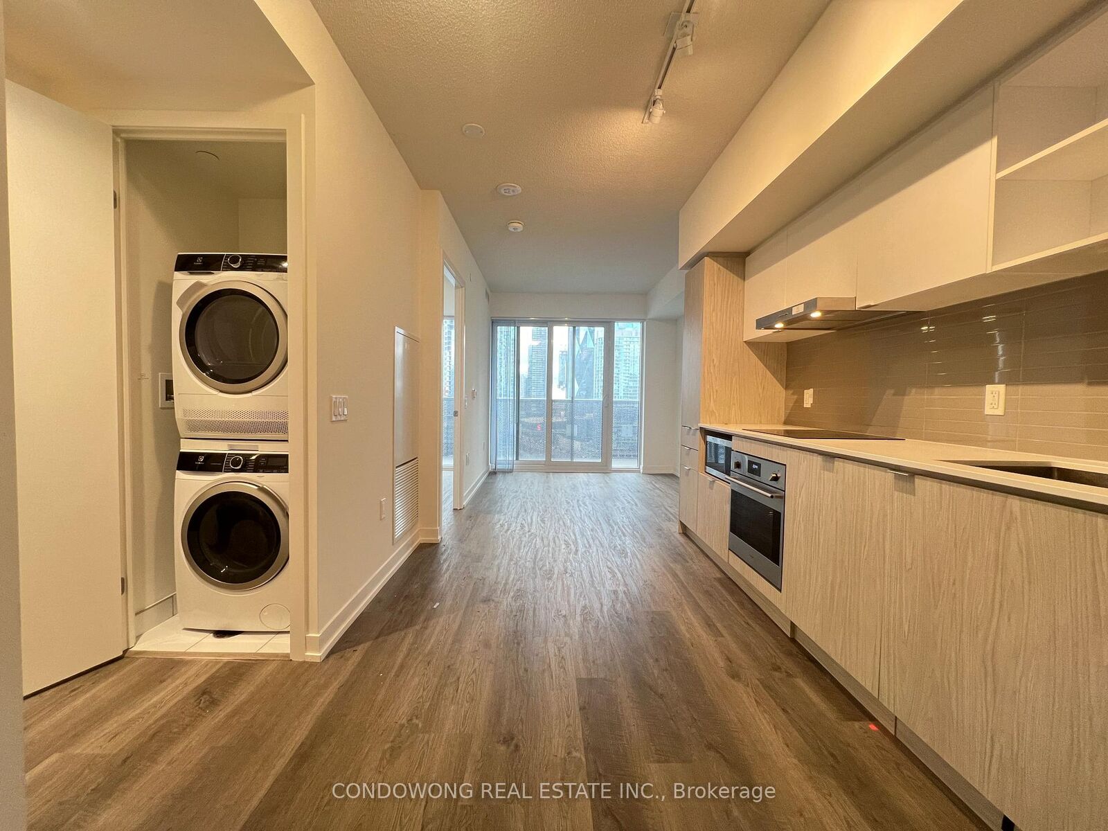 Property Photo:  55 Cooper Street 2112  ON M5E 0G1 