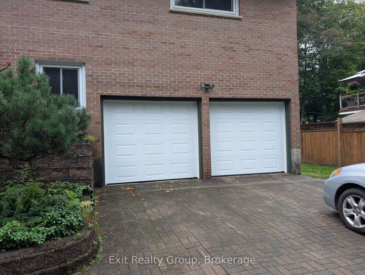 Property Photo:  456 Parkview Court  ON L4R 5G3 