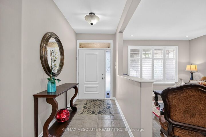 Property Photo:  157 Bufflehead Way W  ON K1T 0G4 