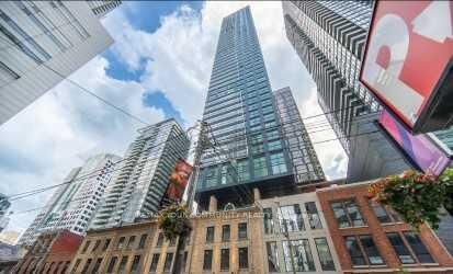 Property Photo:  327 King Street W 4602  ON M5V 0W7 