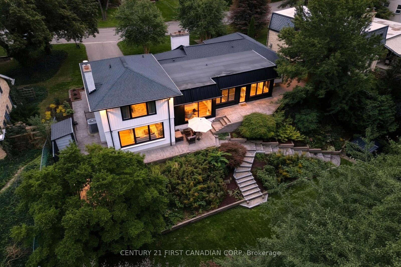 Property Photo:  1125 The Parkway  ON N6A 2X2 