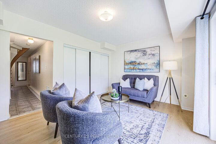 Property Photo:  1532 Hummingbird Court  ON L1V 7H9 