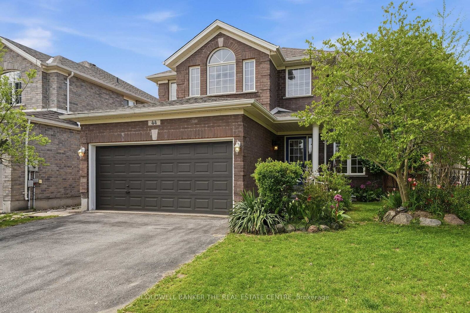 Property Photo:  44 Prince William Way  ON L4N 0Y9 