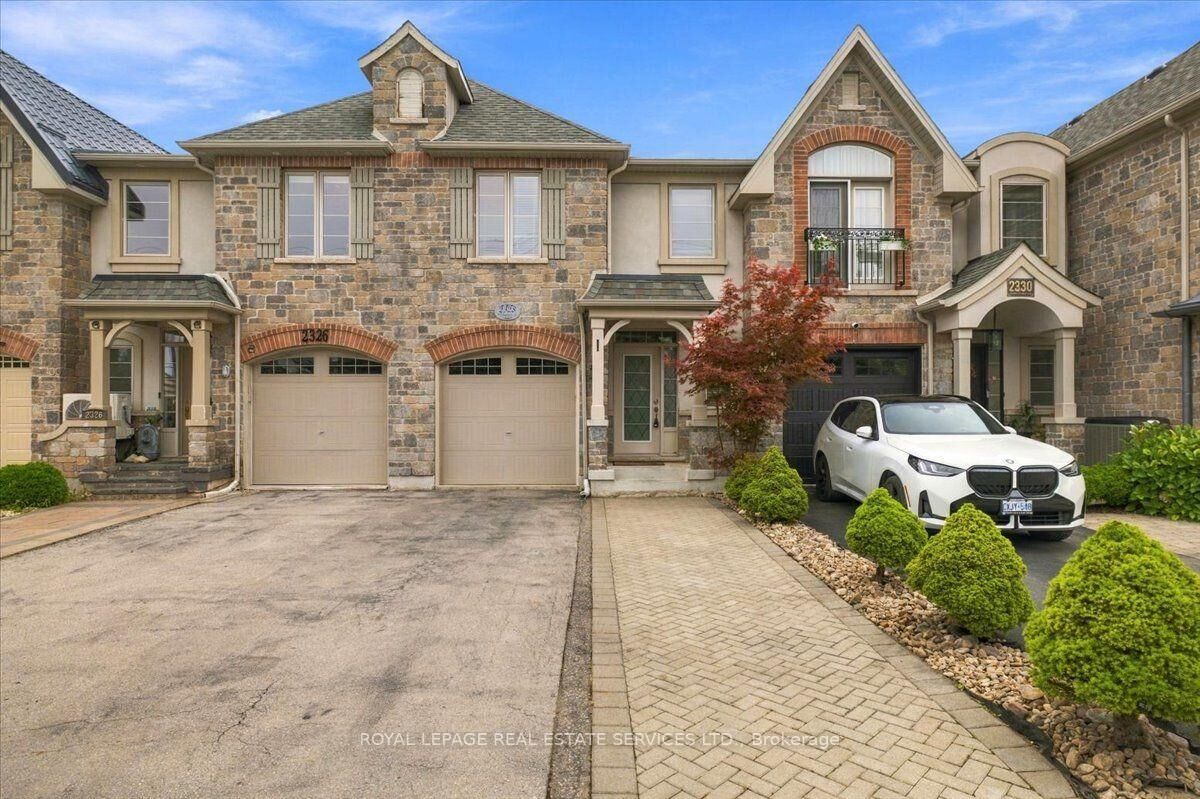 Property Photo:  2328 Whistling Springs Crescent  ON L6M 0C5 