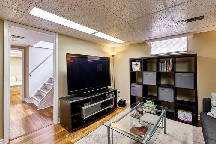 Property Photo: 56 Harris Park Drive ON M1L 3A7