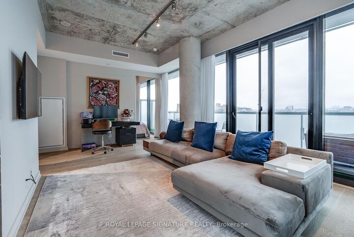 Property Photo:  11 Charlotte Street 1606  ON M5V 0M6 