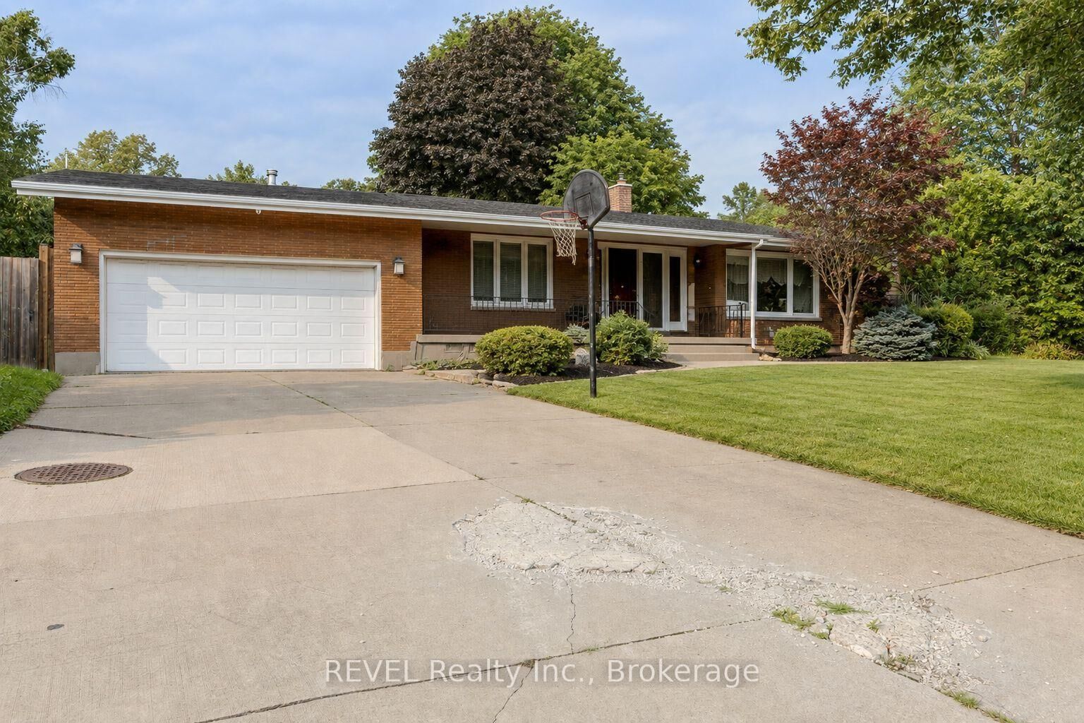 Property Photo:  7285 Rolling Acres Crescent  ON L2J 1E5 