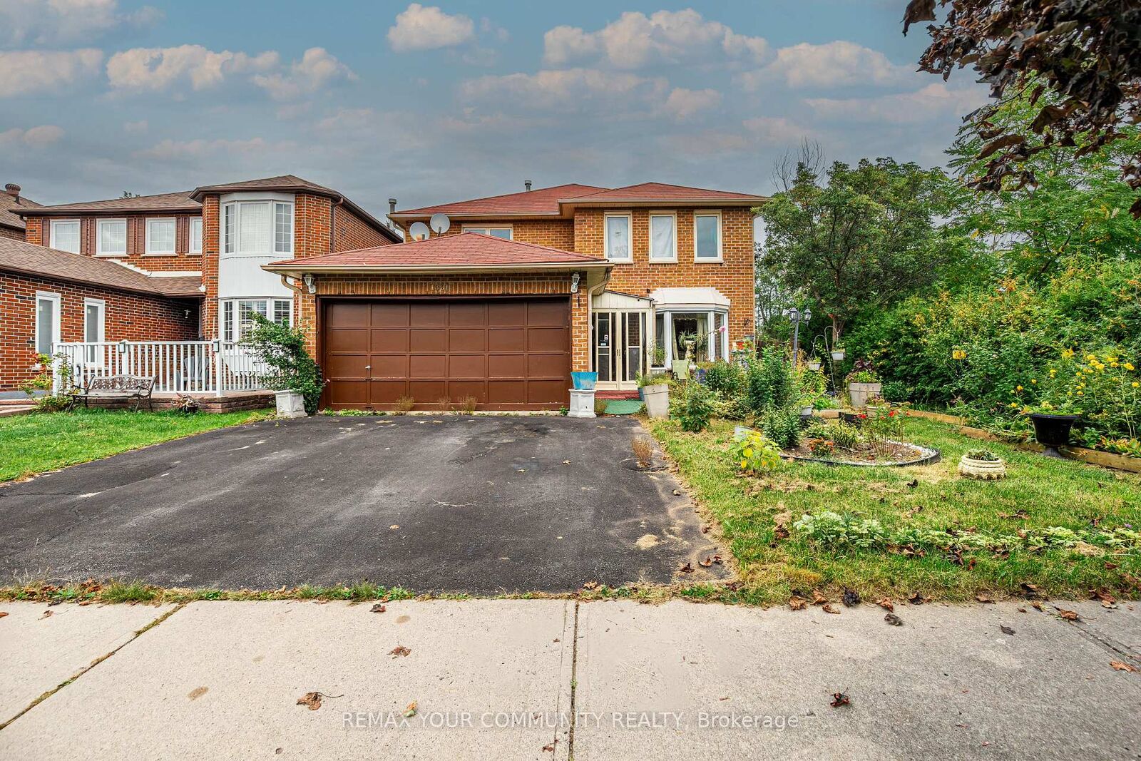 Property Photo:  1801 Forestview Drive  ON L1V 5V2 