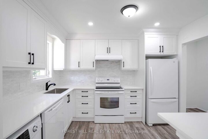 Property Photo:  18 Shannon Street Upper  ON L3V 7K2 