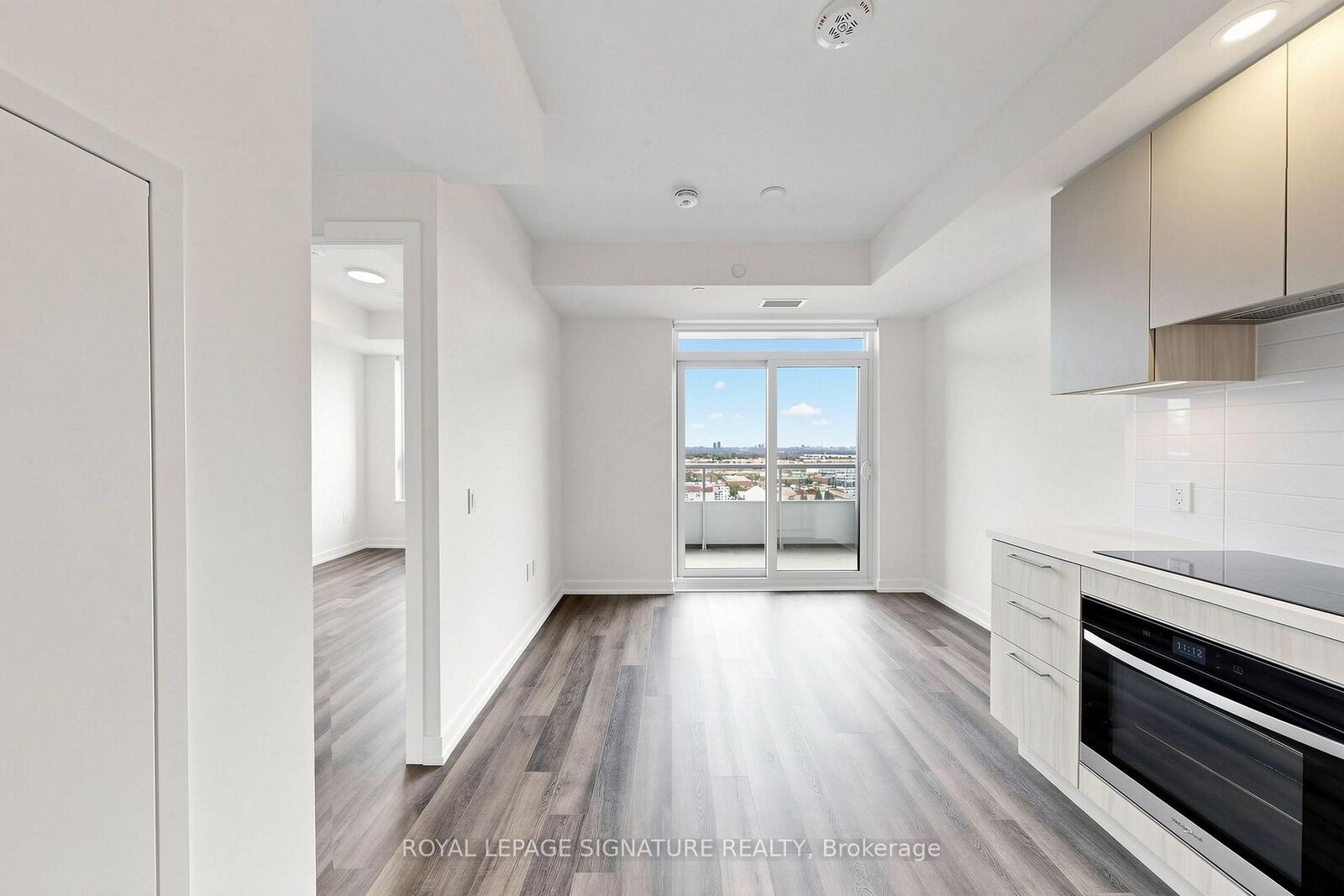 Property Photo:  5 Meadowdale Road 1603  ON L4K 0C7 