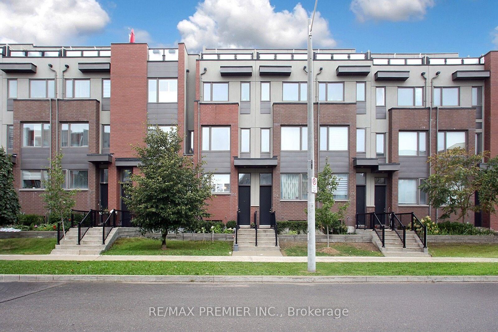 Property Photo:  152 Frederick Tisdale Drive  ON M3K 0A8 