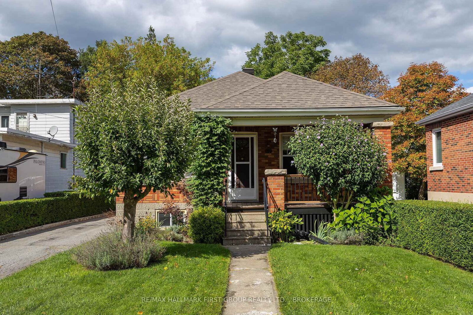 Property Photo:  49 Park Street  ON K7L 1J7 