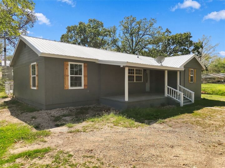 Property Photo: 471846 E 0840 Road OK 74960