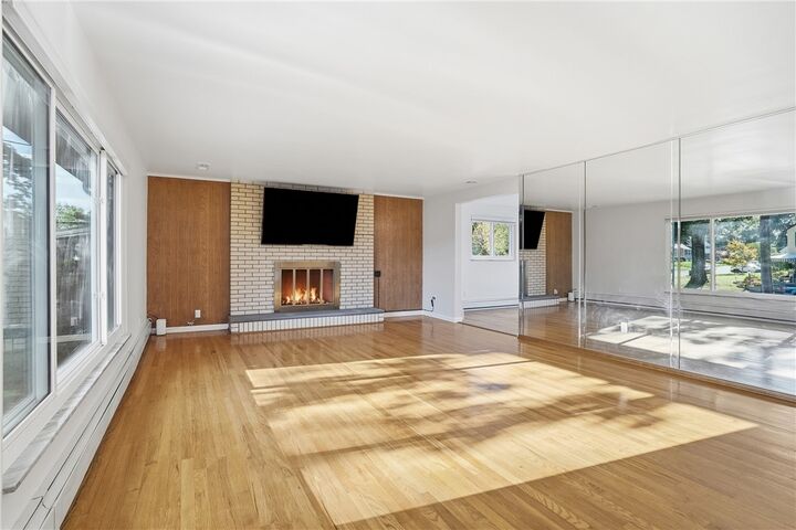 Property Photo: 264 Fernledge Dr PA 15068