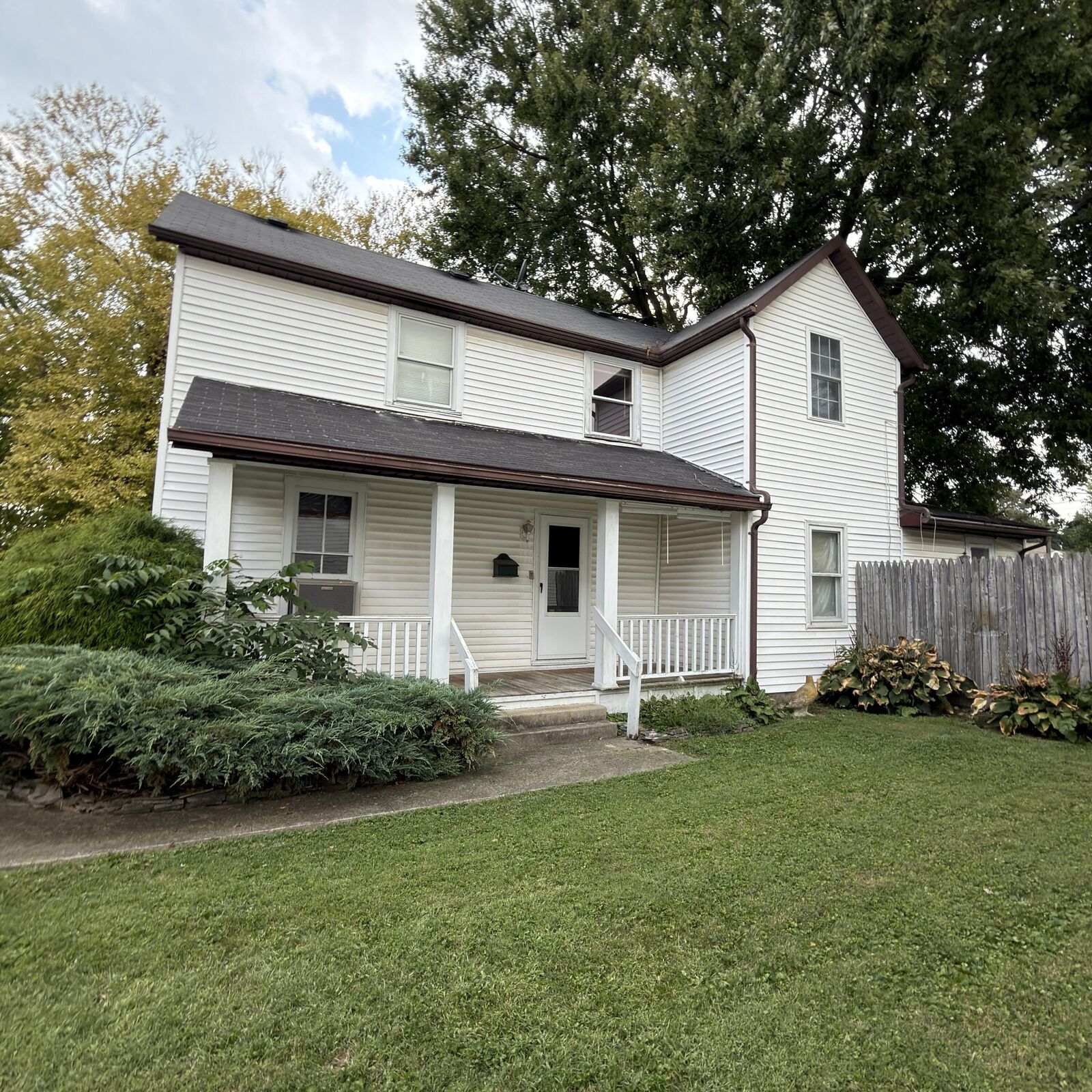 Property Photo: 580 E Ward Street OH 43078