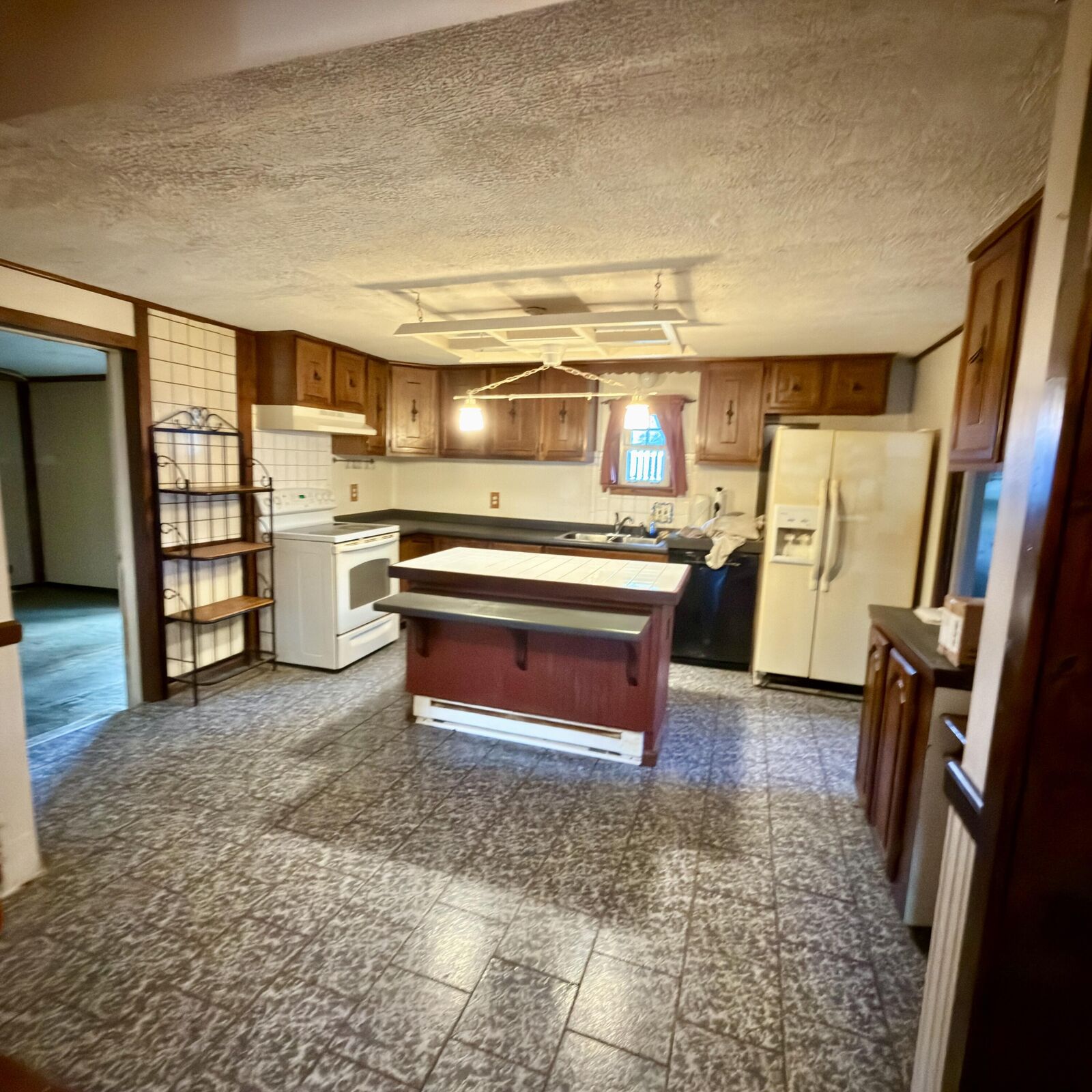 Property Photo:  580 E Ward Street  OH 43078 