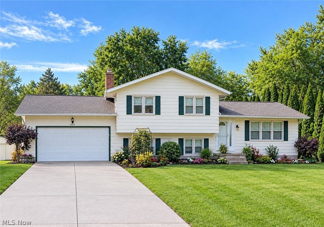 Property Photo: 3971 Selnik Road OH 44240