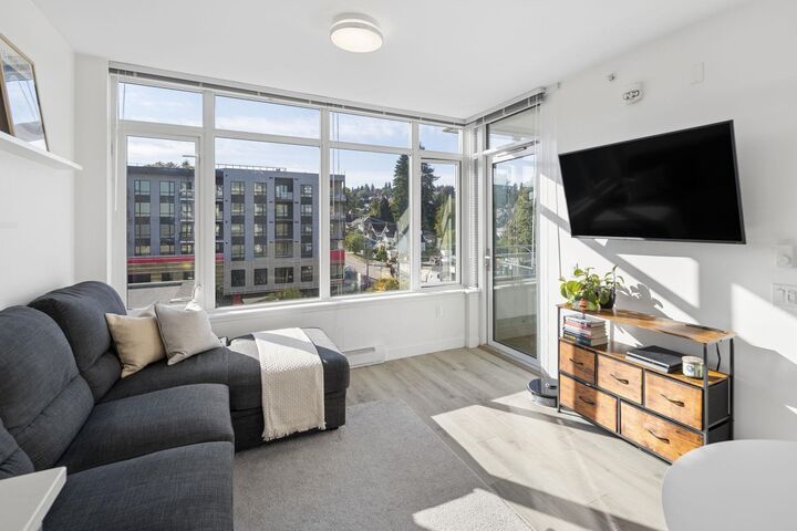 Property Photo: 200 Nelson's Crescent 602 BC V3L 0H4