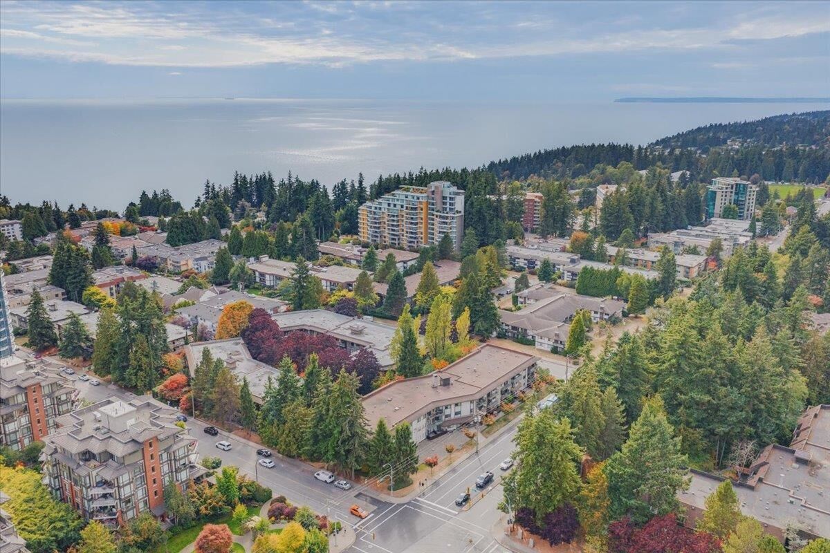 Property Photo:  15020 North Bluff Road 107  BC V4B 5A4 