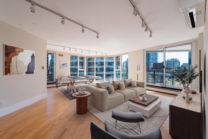 Property Photo:  1010 Burnaby Street 905  BC V6E 4L8 