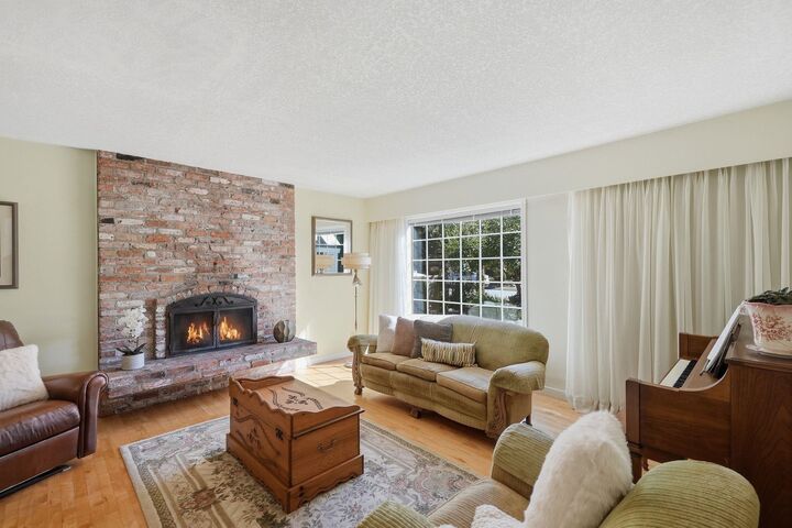 Property Photo:  10461 Main Street  BC V4C 2P7 