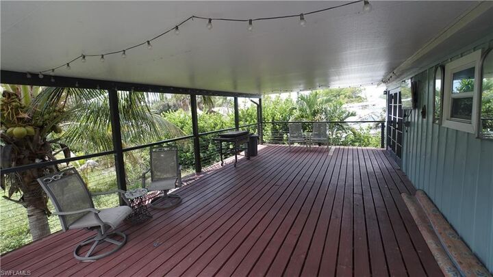 Property Photo: 12861 Iona Rd FL 33908