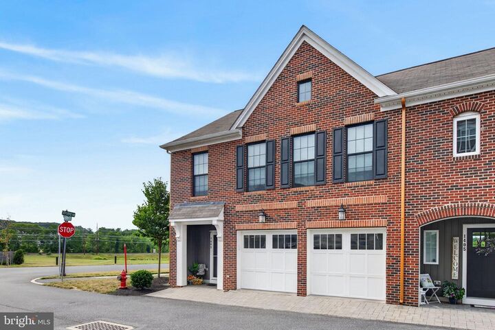Property Photo: 1403 Woolford Way PA 17055