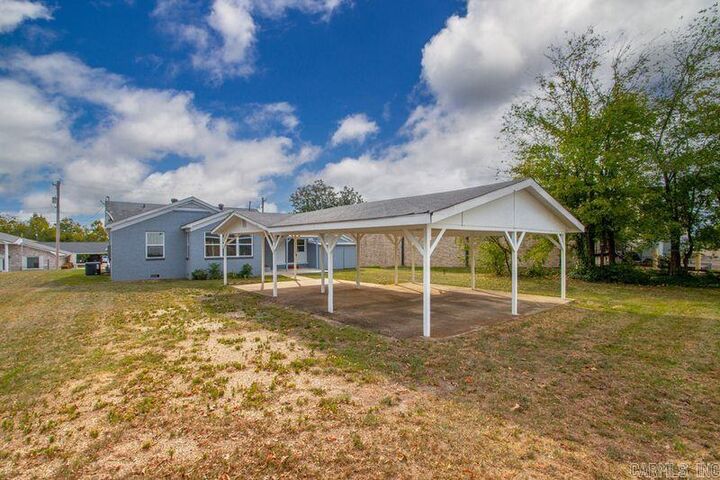 Property Photo:  305 S Main  AR 72015 