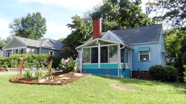 Property Photo: 1208 Dade Street NC 28205
