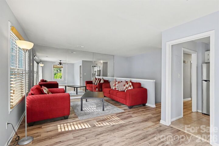 Property Photo: 8521 Castle Pine Court NC 28226